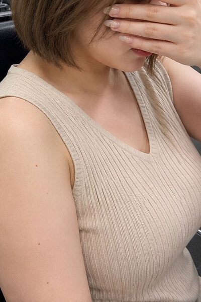 体験入店初日34歳4日11:00~Fカップさん